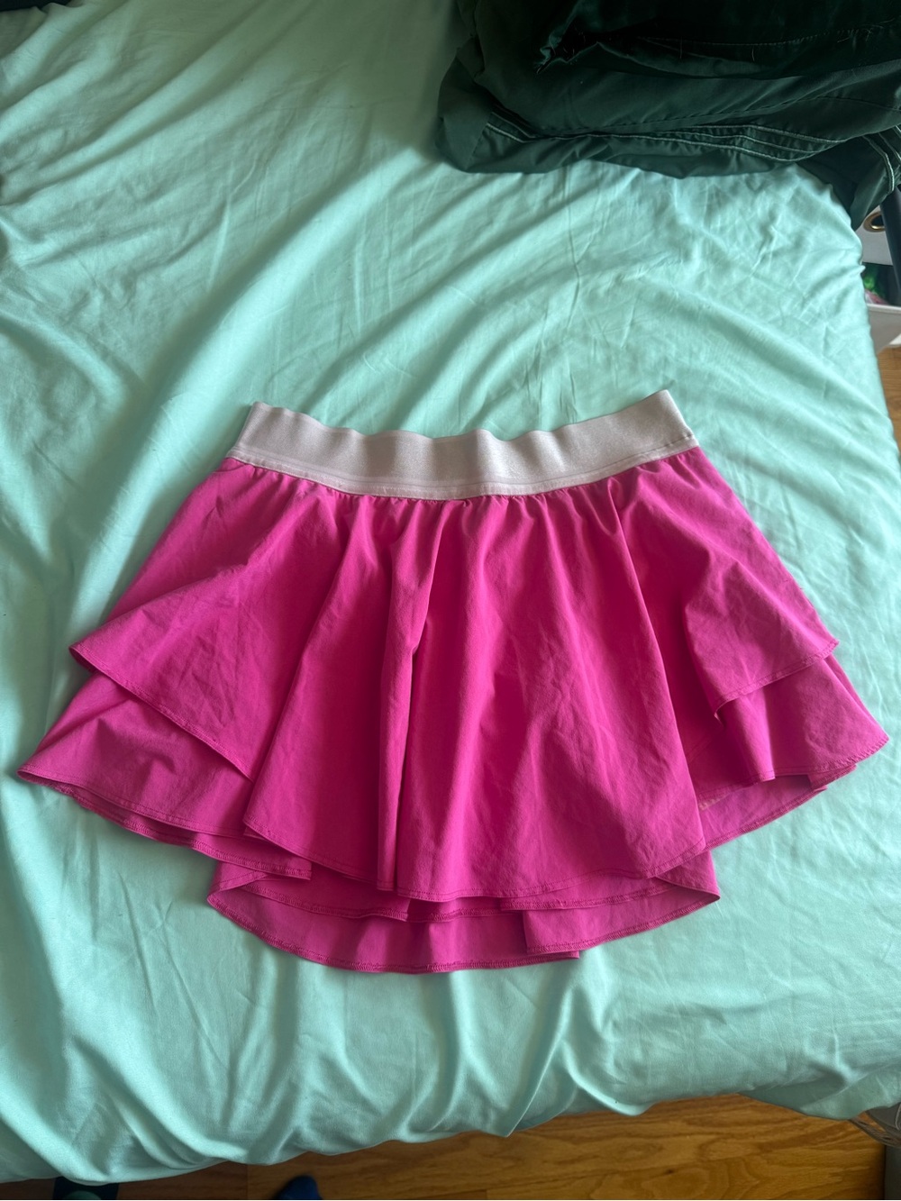 lululemon athletica Hot Pink Tiered Skater Skirt with Light Waistband size 10